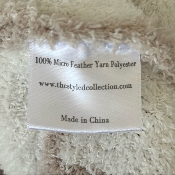 The Styled Collection x Madi Nelson Cozy Star Print Blanket Buttery Robe, S/M - Picture 9 of 10